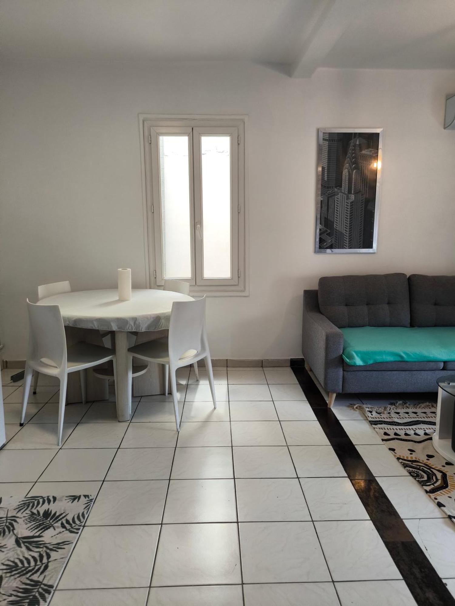 Apartment F1 200 Metre De La Gare
