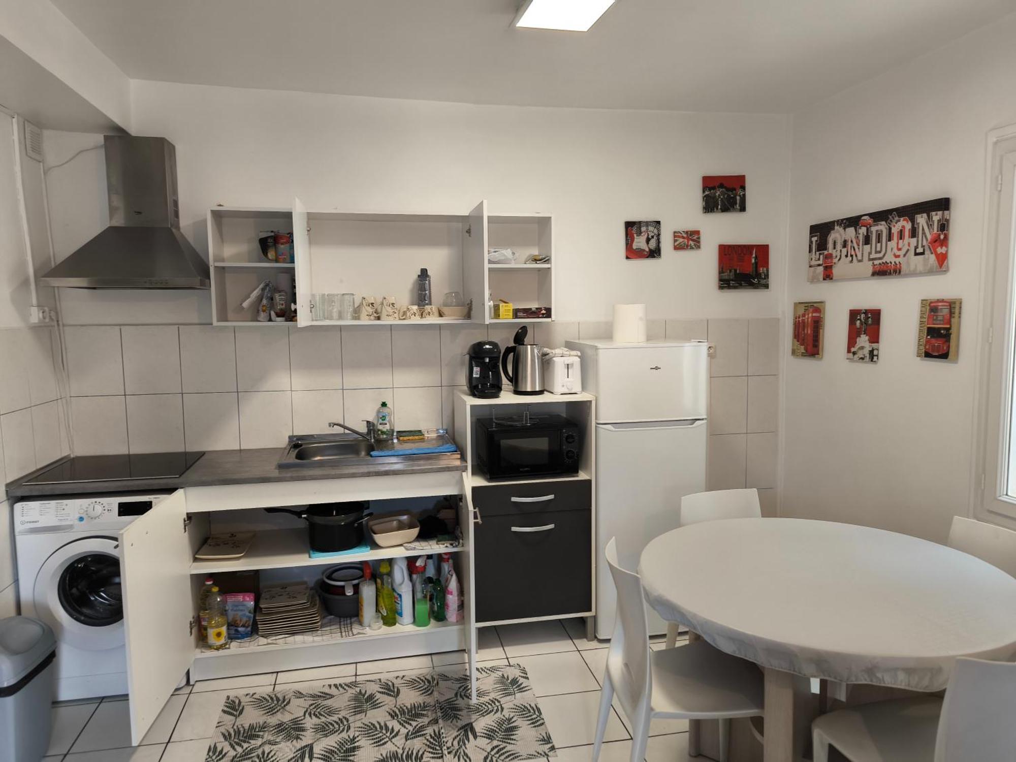 Apartment F1 200 Metre De La Gare *