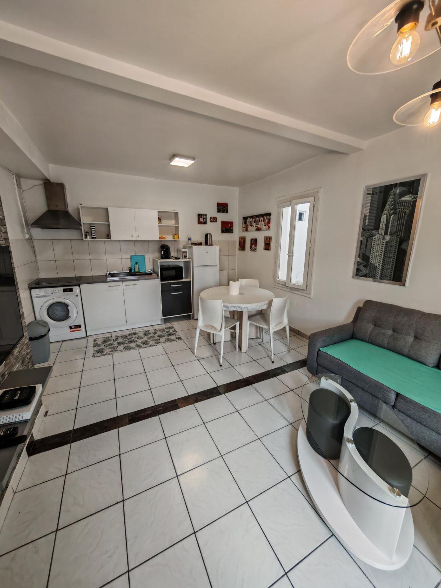 Apartment F1 200 Metre De La Gare