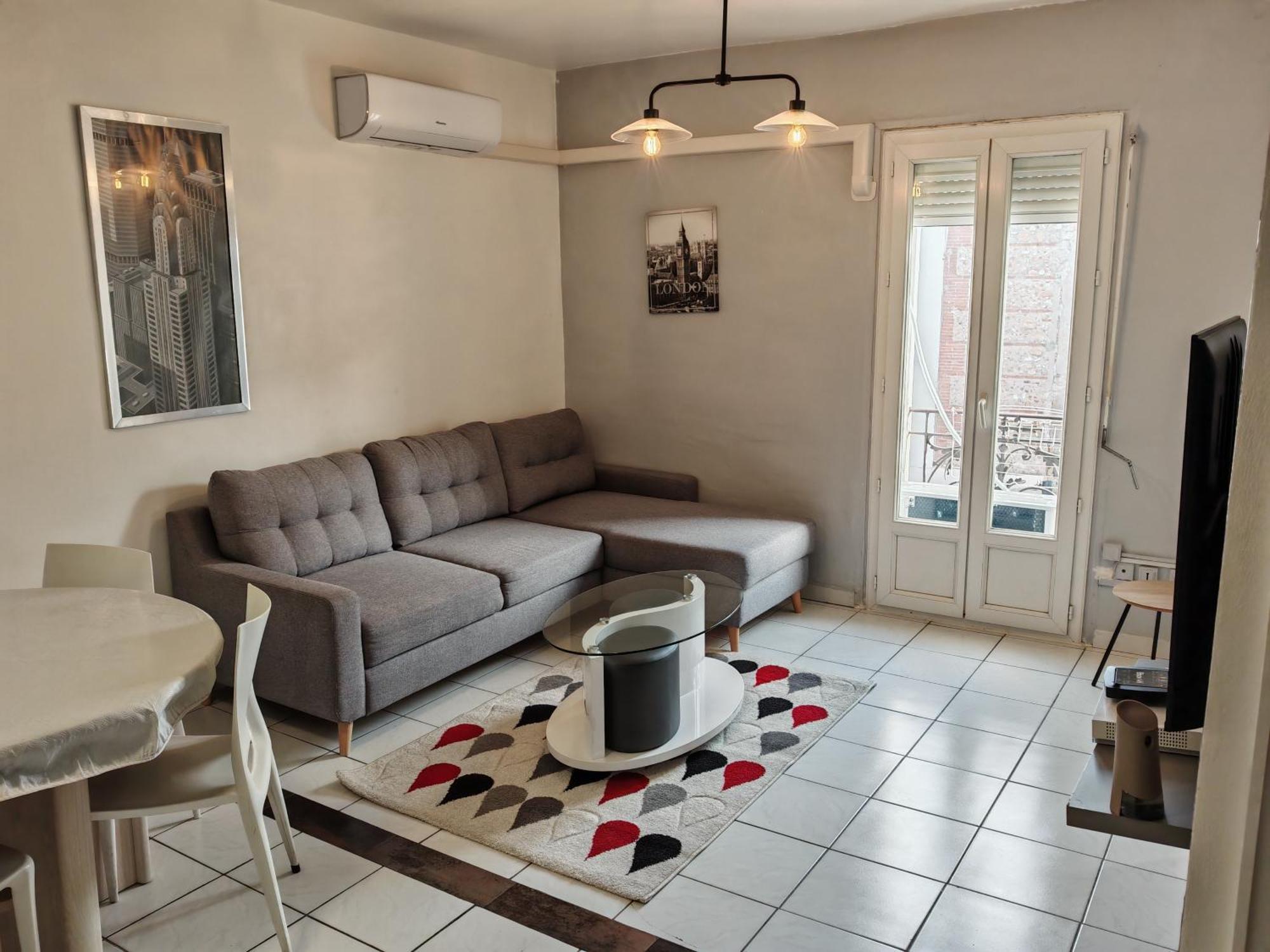 Apartment F1 200 Metre De La Gare *